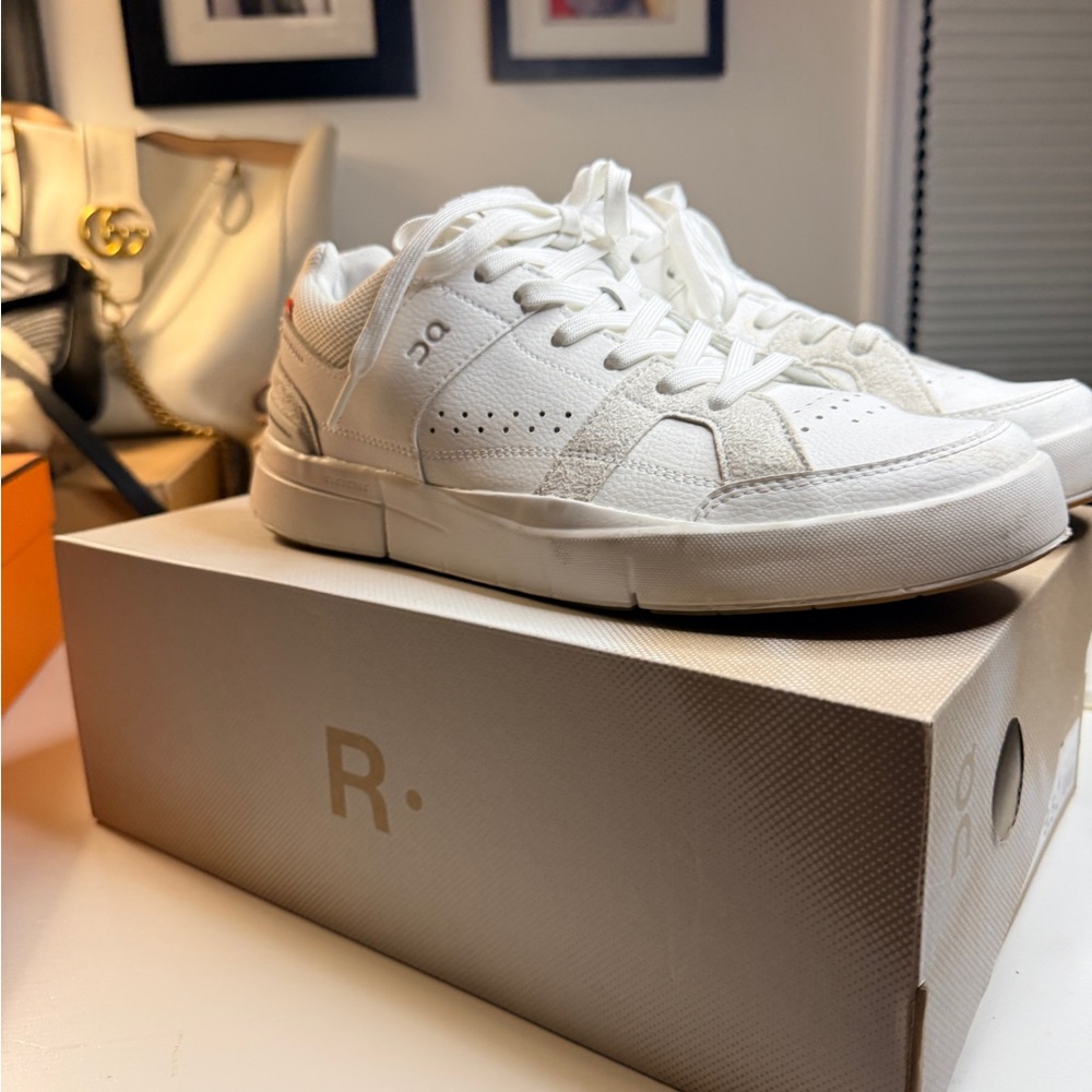 ON The Roger Clubhouse White Sneakers